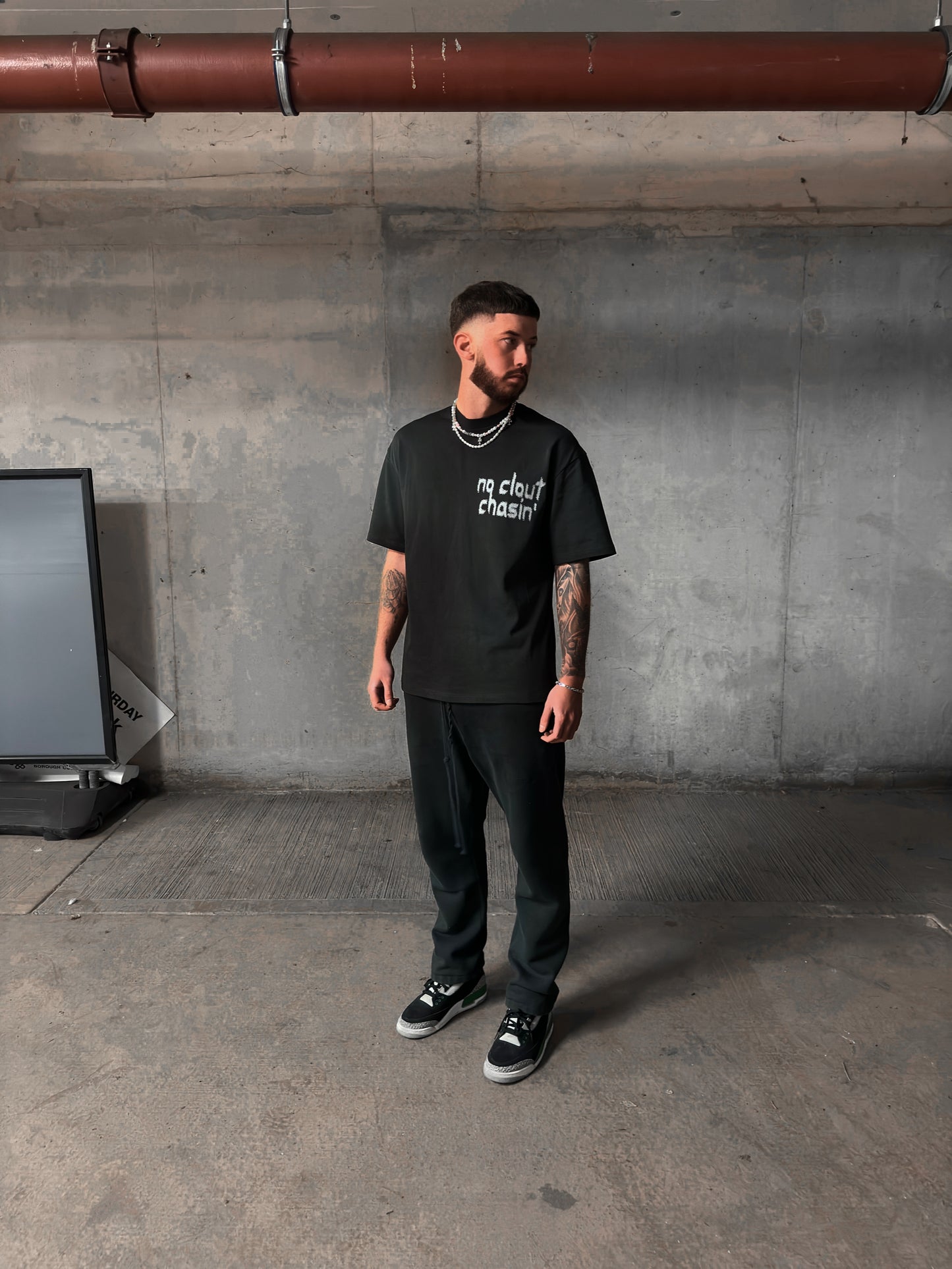 CLOUT TEE - VINTAGE BLACK